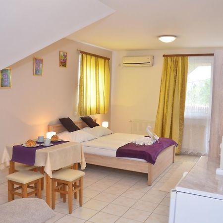 Amulett Studios Apartment Hajduszoboszlo Ngoại thất bức ảnh