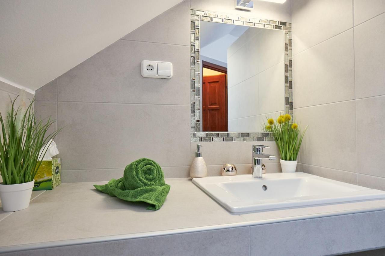 Amulett Studios Apartment Hajduszoboszlo Ngoại thất bức ảnh