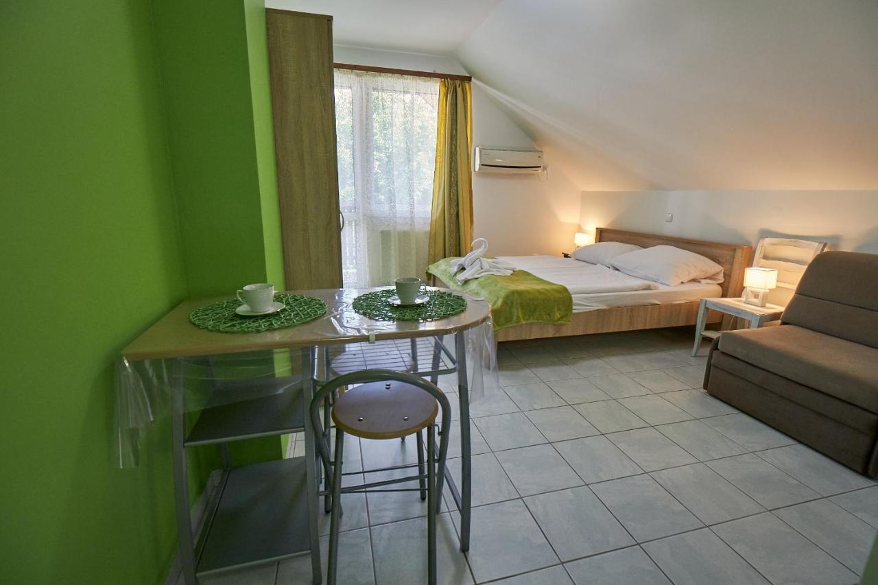 Amulett Studios Apartment Hajduszoboszlo Ngoại thất bức ảnh