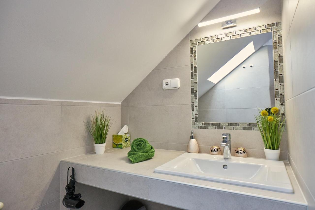 Amulett Studios Apartment Hajduszoboszlo Ngoại thất bức ảnh