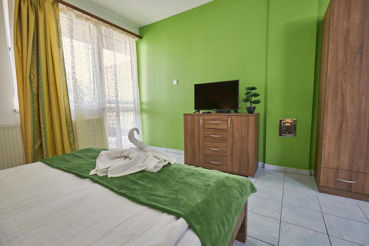 Amulett Studios Apartment Hajduszoboszlo Ngoại thất bức ảnh