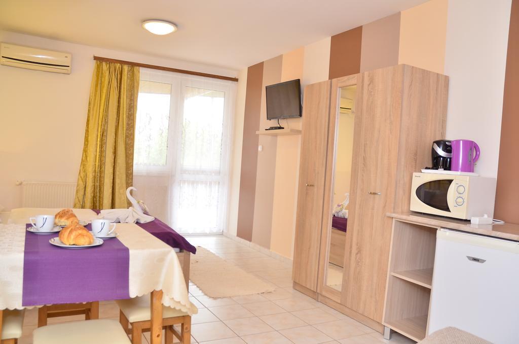 Amulett Studios Apartment Hajduszoboszlo Ngoại thất bức ảnh