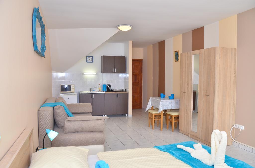 Amulett Studios Apartment Hajduszoboszlo Ngoại thất bức ảnh