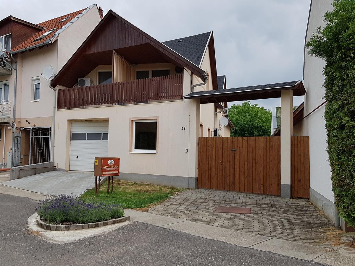 Amulett Studios Apartment Hajduszoboszlo Ngoại thất bức ảnh